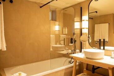 Hospes Las Casas Del Rey De Baeza, A Member Of Design Hotels