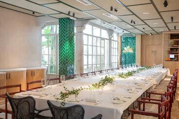 Hospes Las Casas Del Rey De Baeza, A Member Of Design Hotels
