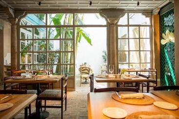Hospes Las Casas Del Rey De Baeza, A Member Of Design Hotels