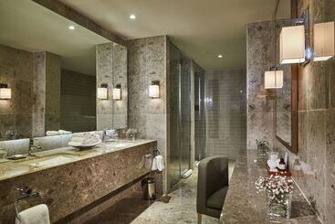 هتل Hyatt Regency Belgrade