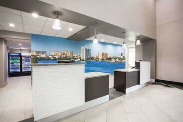 호텔 La Quinta By Wyndham Clearwater South