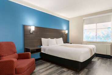 هتل La Quinta By Wyndham Madison American Center