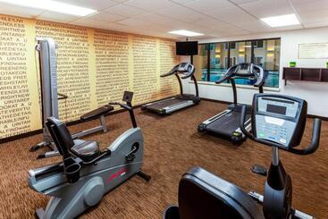 هتل La Quinta By Wyndham Milwaukee Bayshore Area