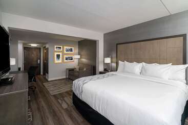 هتل La Quinta By Wyndham Raleigh Downtown North