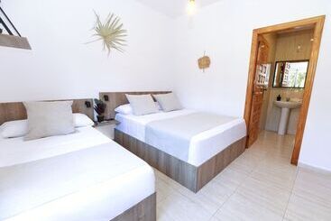هتل Maxcaly Playa