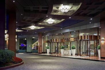 酒店 Melia Hanoi
