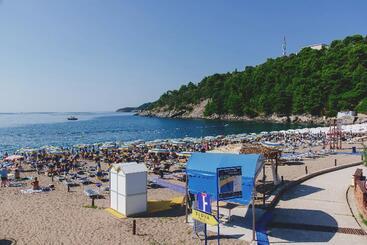 هتل Montenegro