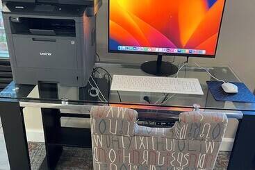 هتل Orangewood Inn & Suites Kansas City Airport