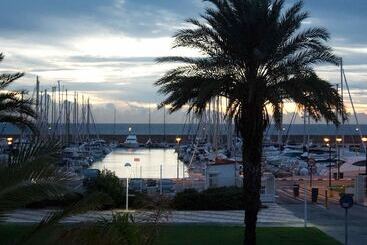هتل Playa Canet