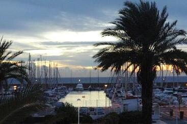 هتل Playa Canet