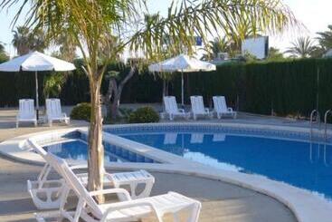 هتل Playa Canet