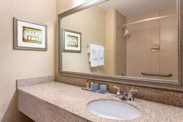 هتل Wingate By Wyndham Macon