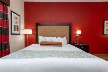 هتل Wingate By Wyndham Macon