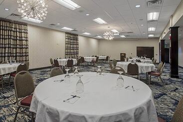 هتل Wingate By Wyndham Macon