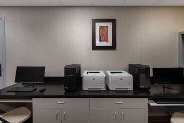 هتل Wingate By Wyndham Oklahoma City Airport