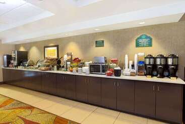 هتل Wingate By Wyndham Raleigh Durham / Airport