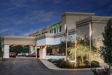 هتل Wyndham Garden Inn Pittsburgh Airport