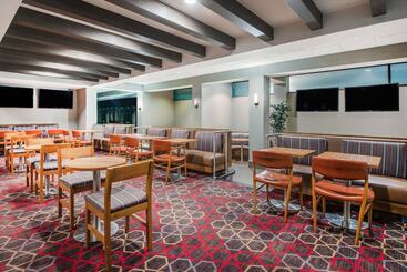 هتل Wyndham Garden Inn Pittsburgh Airport