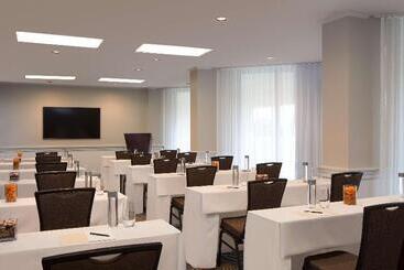 استراحتگاه Hilton Orlando Buena Vista Palace   Disney Springs® Area