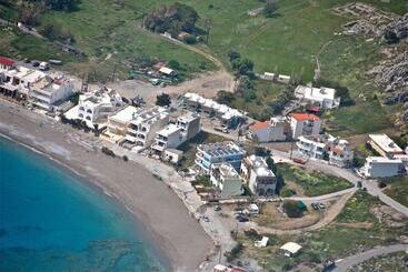 هتل Haraki Mare Studios & Apartments