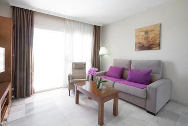 Apartamentos Mar y Golf