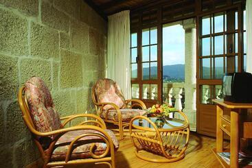 Casa Antiga Do Monte