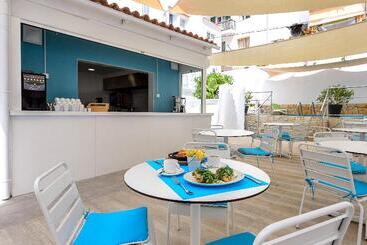 مسافرخانه Vibra Lei Ibiza - Adults Only