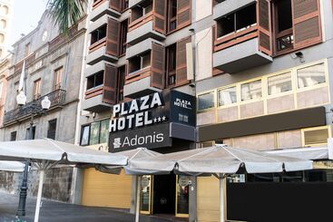 Adonis Plaza - سانتا كروس دي تينيريفى