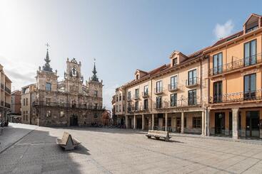 阿茨图尔广场酒店 - Astorga