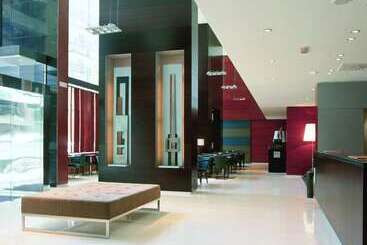 酒店 B&B Ciudad de Lleida