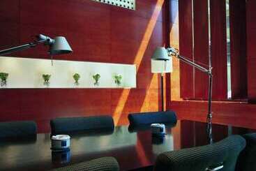 هتل B&B Ciudad de Lleida