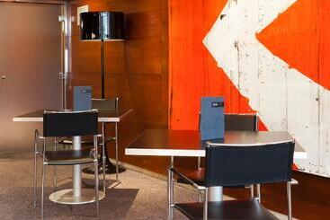 酒店 B&B Ciudad de Lleida