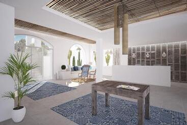 Bg Hotel Portinatx Beach Club