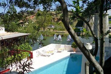 هتل Casa Do Rio / Tavira Inn   Adults Only