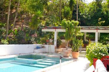 هتل Casa Do Rio / Tavira Inn   Adults Only