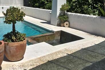 هتل Casa Do Rio / Tavira Inn   Adults Only