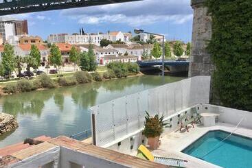 هتل Casa Do Rio / Tavira Inn   Adults Only