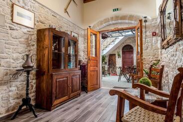 هتل Cretan Villa