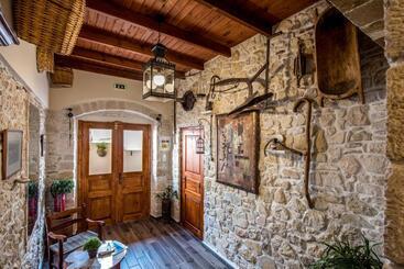 هتل Cretan Villa