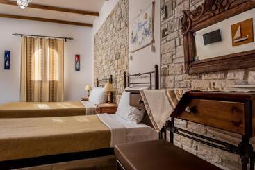 هتل Cretan Villa
