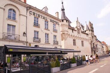 Cristal Hôtel Restaurant   Logis Hotels