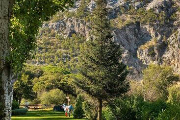 هتل Fuerte Grazalema