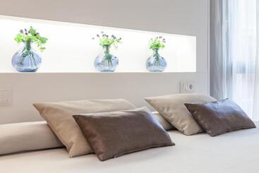 هتل Maciá Granada Five Senses Rooms & Suites