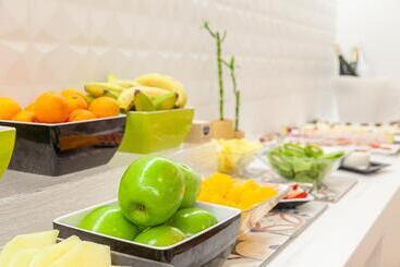 هتل Maciá Granada Five Senses Rooms & Suites