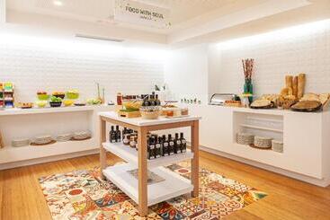 هتل Maciá Granada Five Senses Rooms & Suites