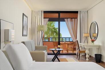 ホテル H10 Costa Adeje Palace