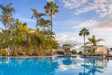 ホテル H10 Costa Adeje Palace