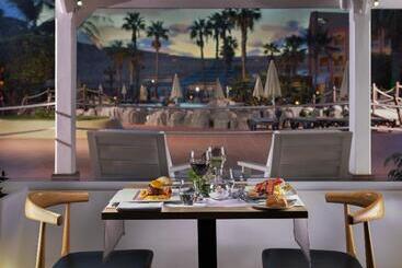 هتل H10 Playa Esmeralda - Adults Only