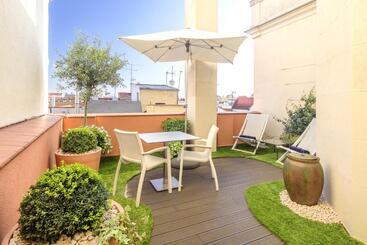 Boutique Hotel H10 Villa de La Reina