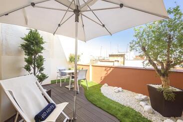 Boutique Hotel H10 Villa de La Reina